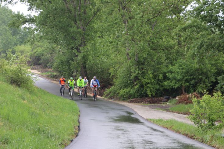 Novú cyklotrasu medzi Hornou Stredou a Novým Mestom nad Váhom budú cyklisti využívať už v máji