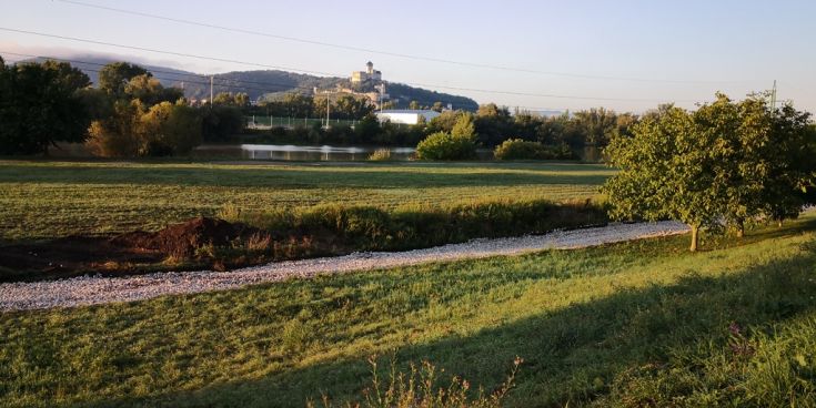 Na cyklotrase v rámci cezhraničného projektu Na bicykli po stopách histórie sa pripravuje montáž lávok