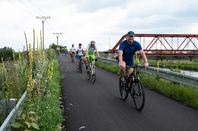 Medzi Novým Mestom nad Váhom a Trenčínom je hotových už 12 km novej cyklotrasy