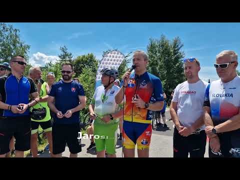 Najnovší úsek Vážskej magistrály prišli slávnostne otvoriť stovky cyklistov